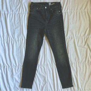 Gray high waisted skinny jeans